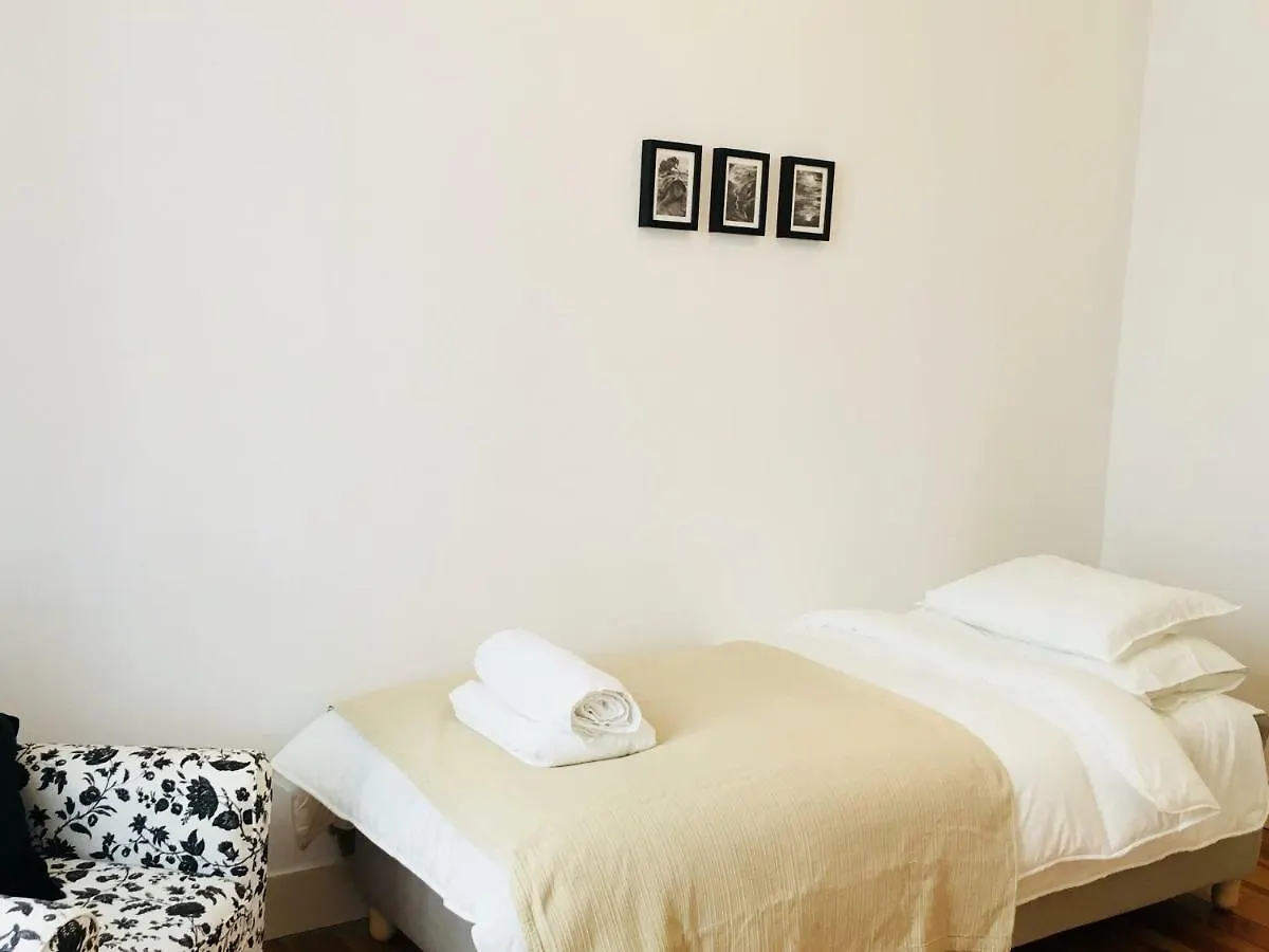 4 Bedroom Apartment - Rua Dos Douradores Lisbon